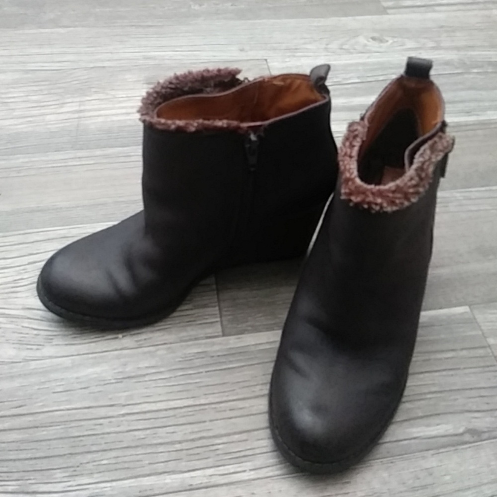 Lucky Brand booties boots size 8